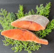 画像をギャラリービューアに読み込む, S天然サケ切身PBO(皮なし小骨とり) 20g~100gまで各サイズあります